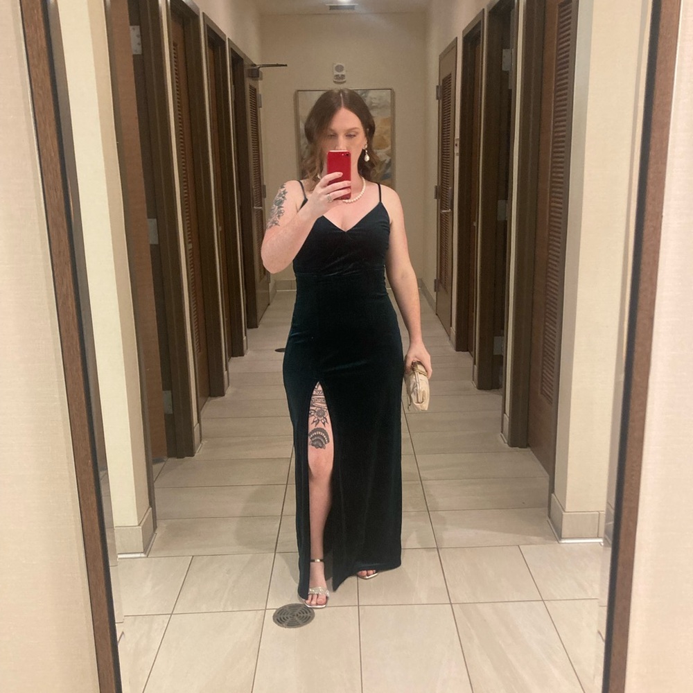 Lulu’s emerald velvet dresss